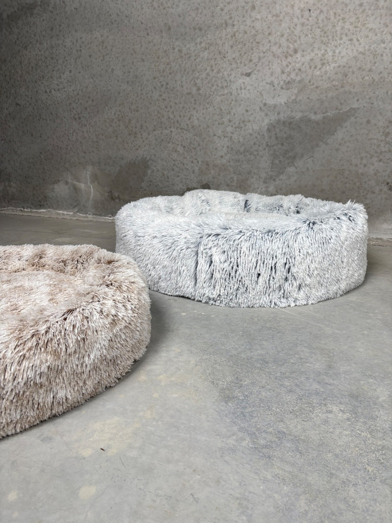 CBK Luksus donut hundeseng frossen hvid