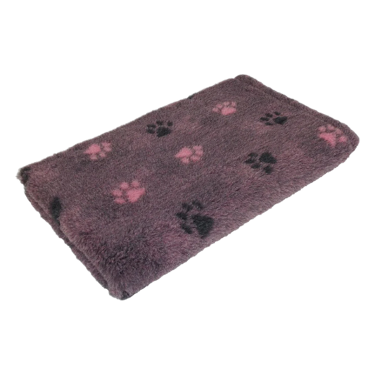 CBK Skridsikker vetbed meleret lilla med to-farvet poter 100x150cm - 30mm tykt